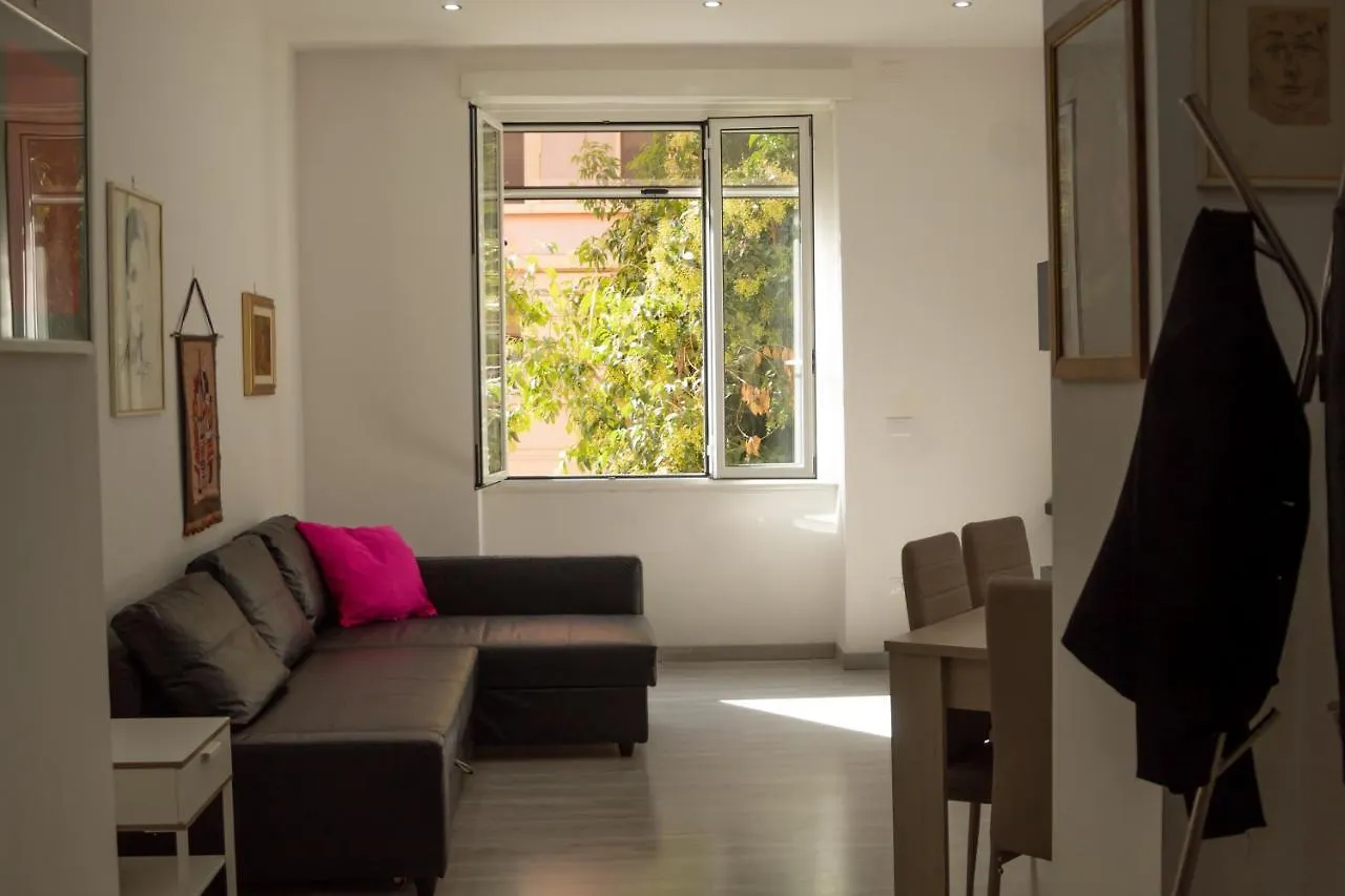 Fcr Rome Apartments Vacanze Romane 0*,  イタリア